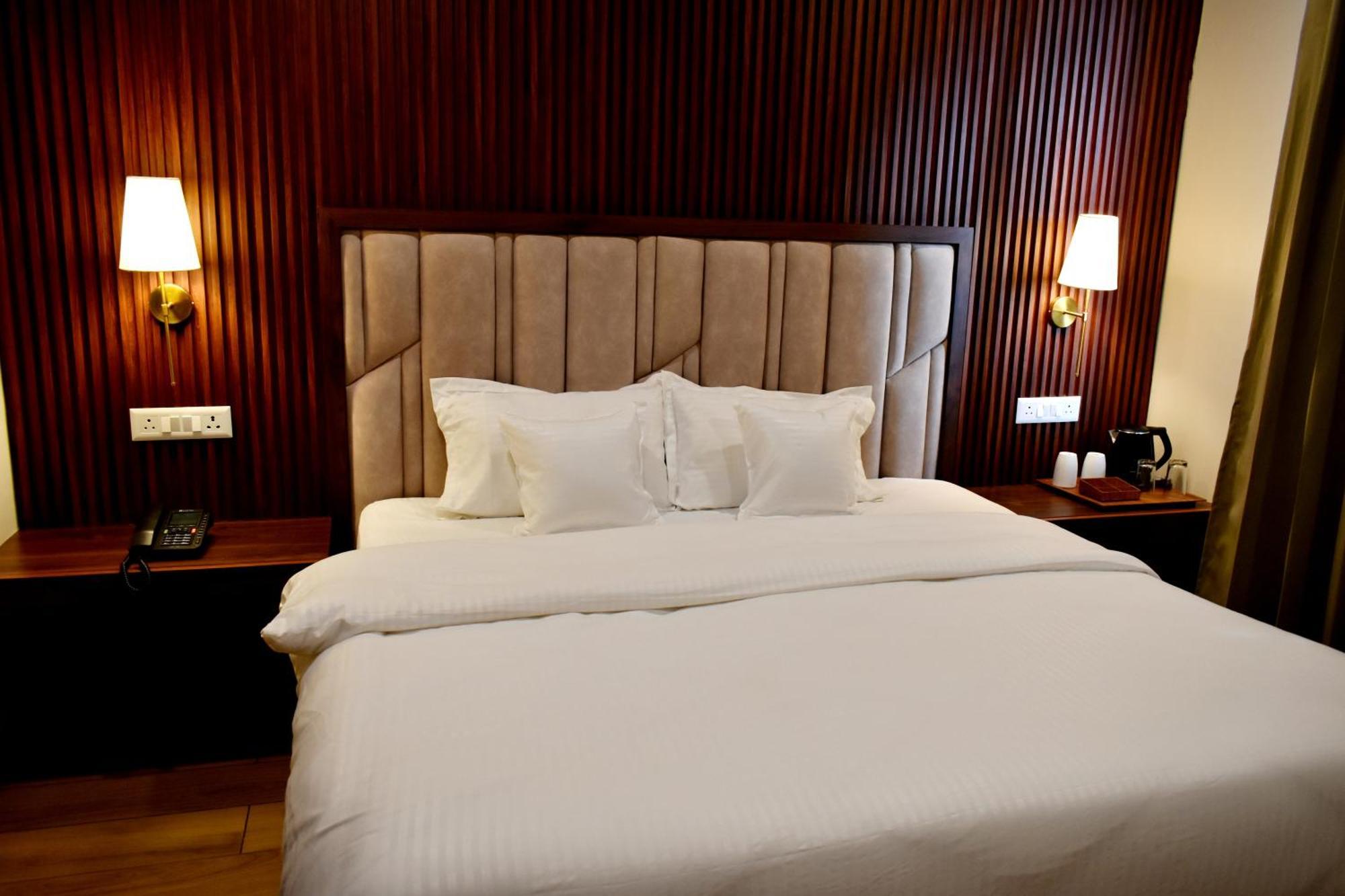 Rega Manivedya The Jungle Trail Resort Mukteshwar Bagian luar foto