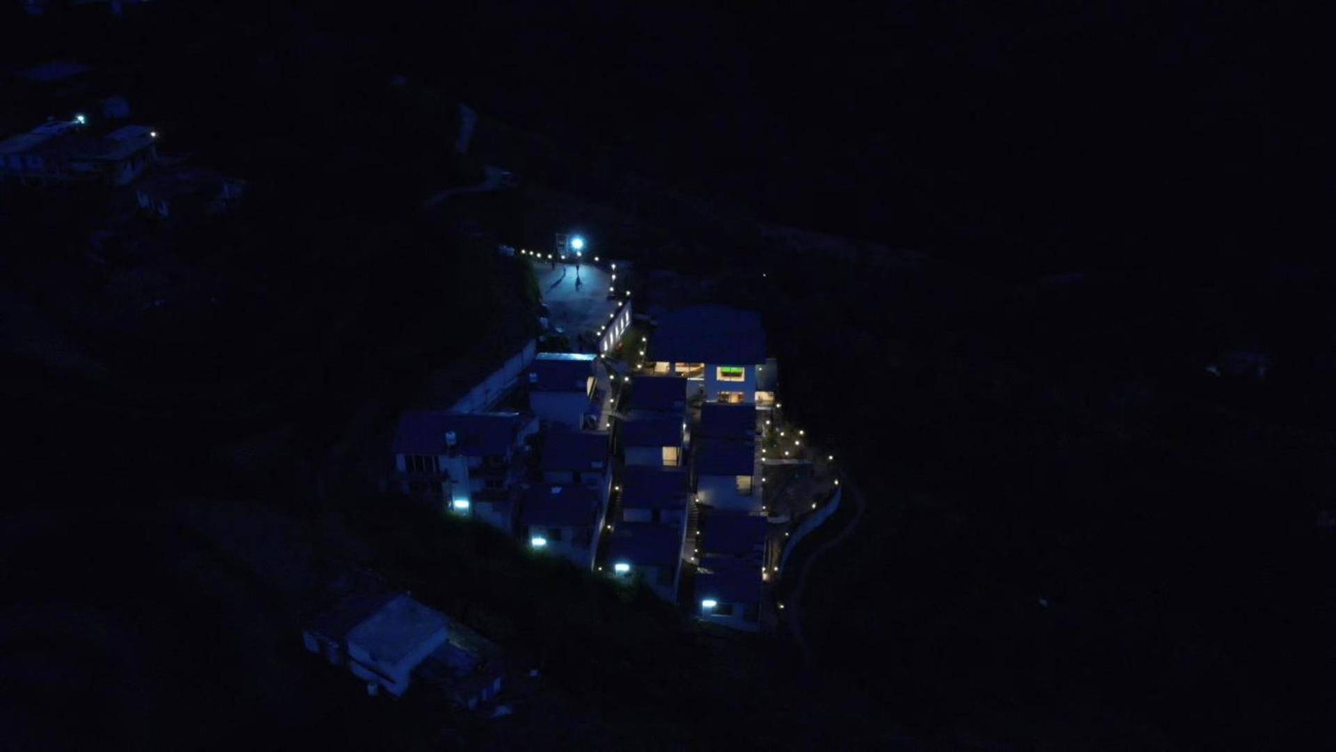 Rega Manivedya The Jungle Trail Resort Mukteshwar Bagian luar foto