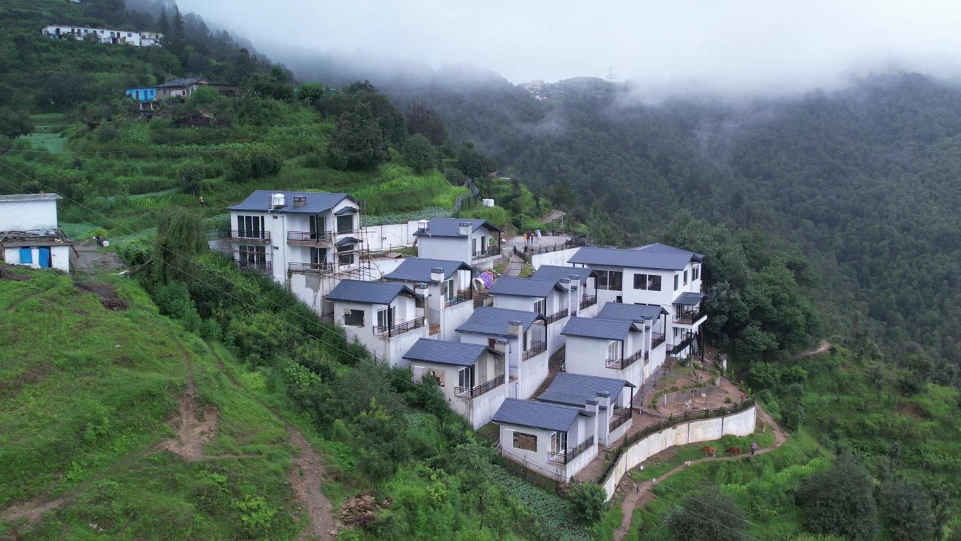 Rega Manivedya The Jungle Trail Resort Mukteshwar Bagian luar foto