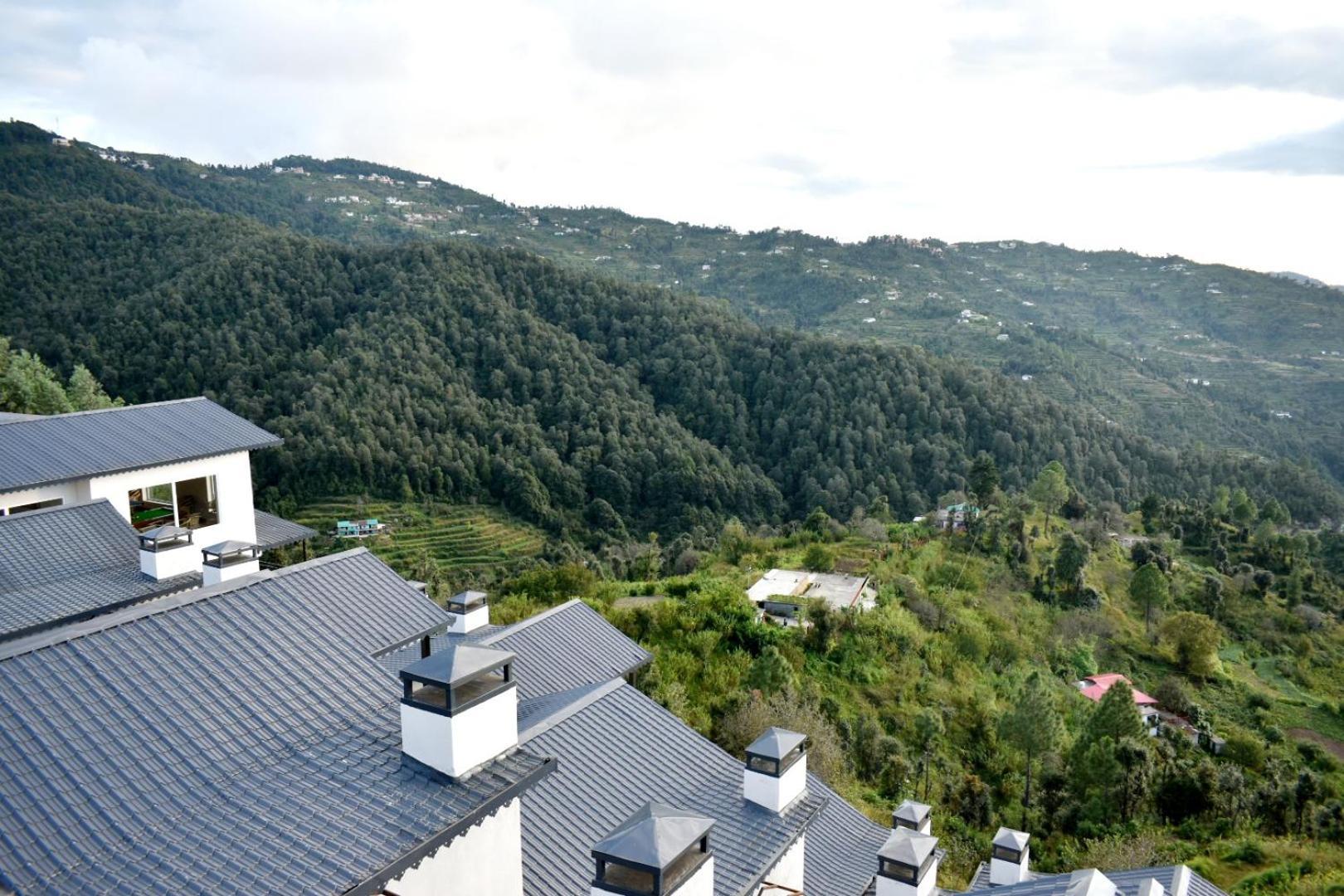 Rega Manivedya The Jungle Trail Resort Mukteshwar Bagian luar foto