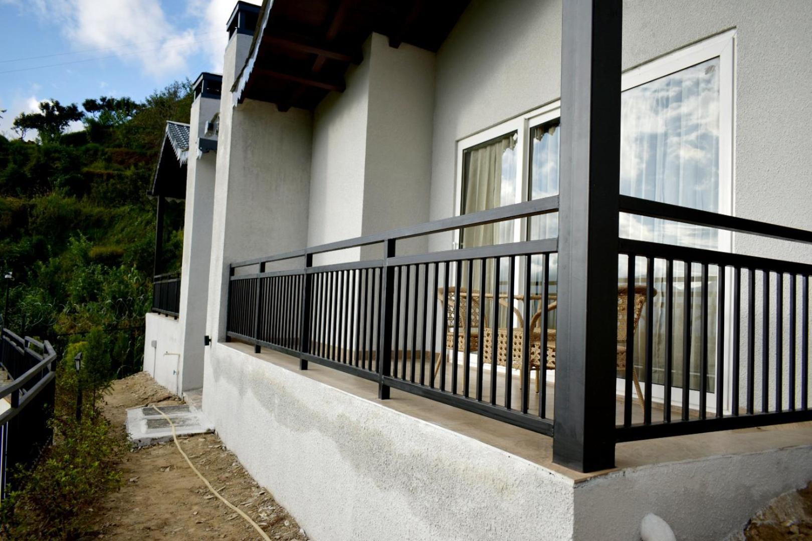Rega Manivedya The Jungle Trail Resort Mukteshwar Bagian luar foto